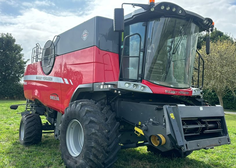 Massey Ferguson 9380 Combine