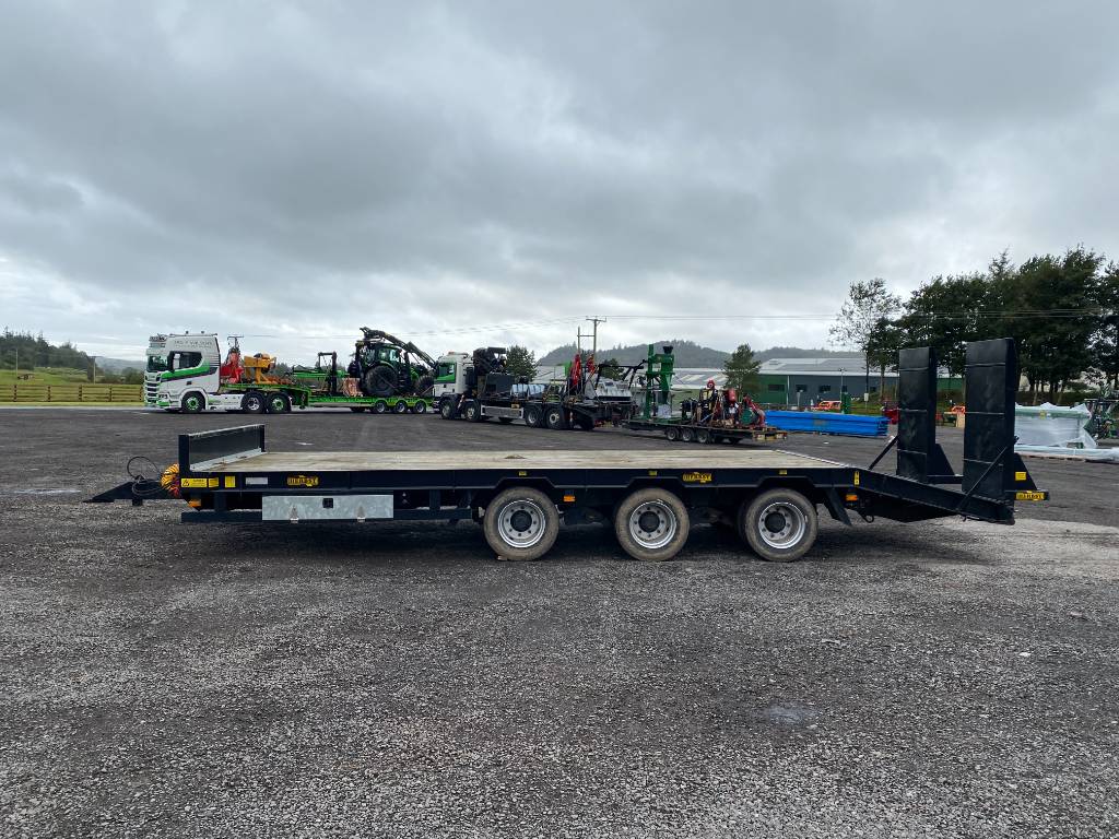 Herbst 26ft low loader trailer