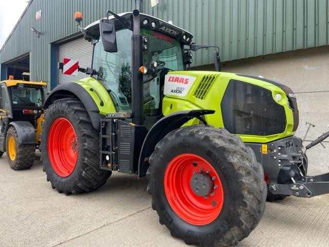 CLAAS AXION 830