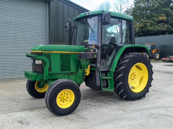 JOHN DEERE 6100 2WD