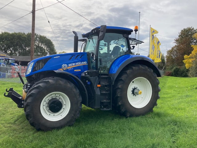 NEW HOLLAND T7.315 HD TRACTOR