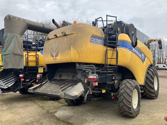 NEW HOLLAND CX7.80 COMBINE HARVESTER