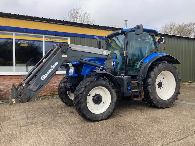 NEW HOLLAND T6.175 EC TRACTOR & LOADER