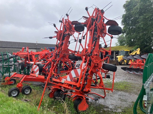 KUHN FARM MACHINERY GF10812 TEDDER