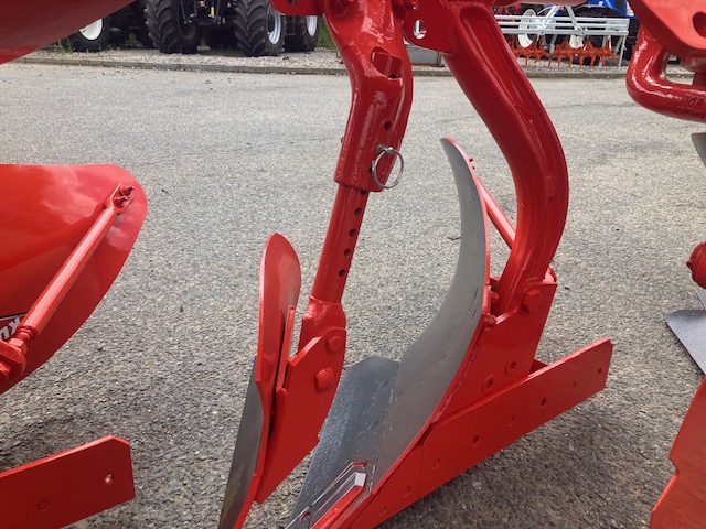 KUHN FARM MACHINERY VM L NSH PLOUGH