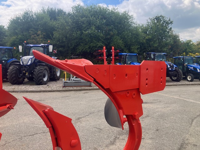 KUHN FARM MACHINERY VM L NSH PLOUGH