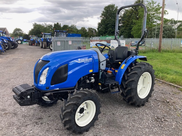 NEW HOLLAND BOOMER 50 TRACTOR COMPACT