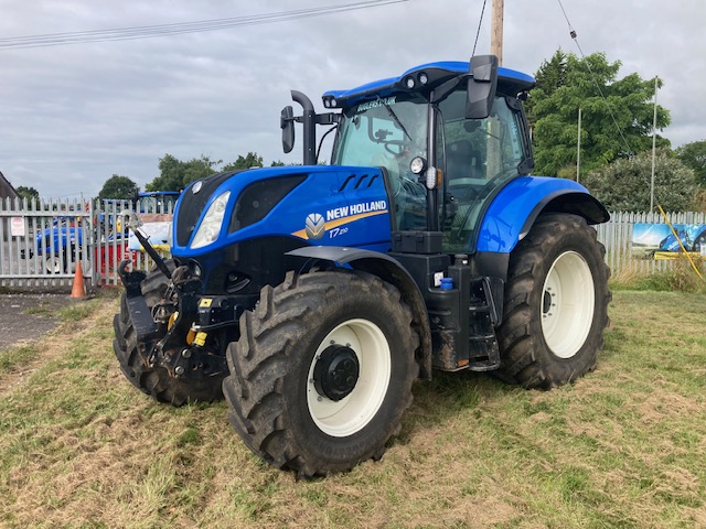 NEW HOLLAND T7.210 RC CL TRACTOR