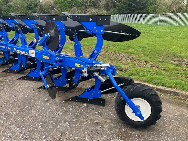 NEW HOLLAND PHS4+1 OVERUM PLOUGH