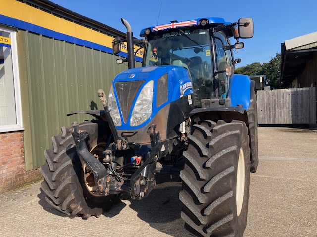 NEW HOLLAND T7.200 PC SW TRACTOR