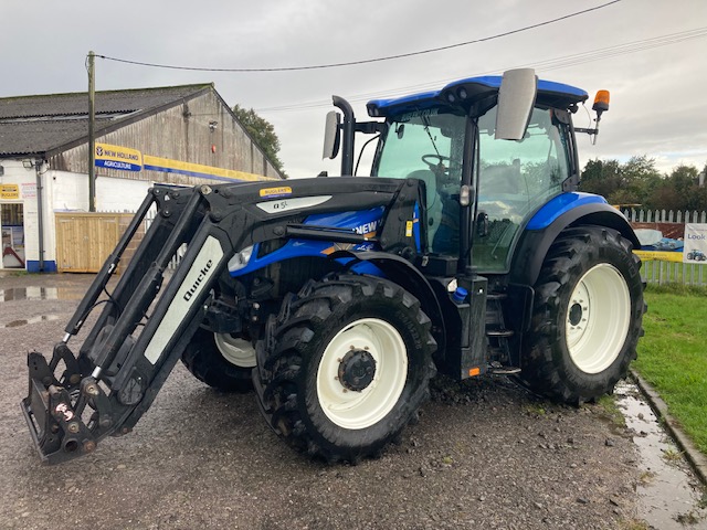 NEW HOLLAND T6.160 EC TRACTOR & LOADER