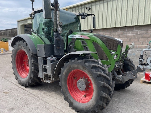 Fendt 724 S4 Profi Plus