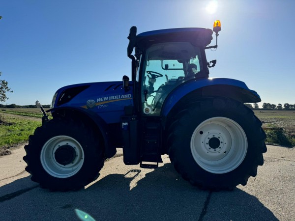 NEW HOLLAND T7.210