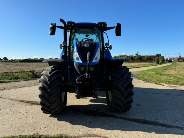 NEW HOLLAND T7.210