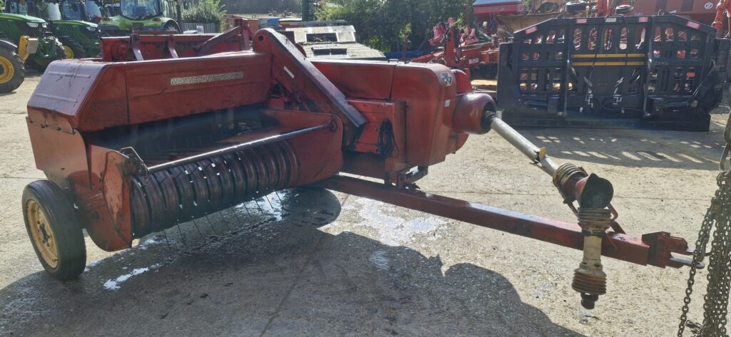 MASSEY FERGUSON 20 BALER