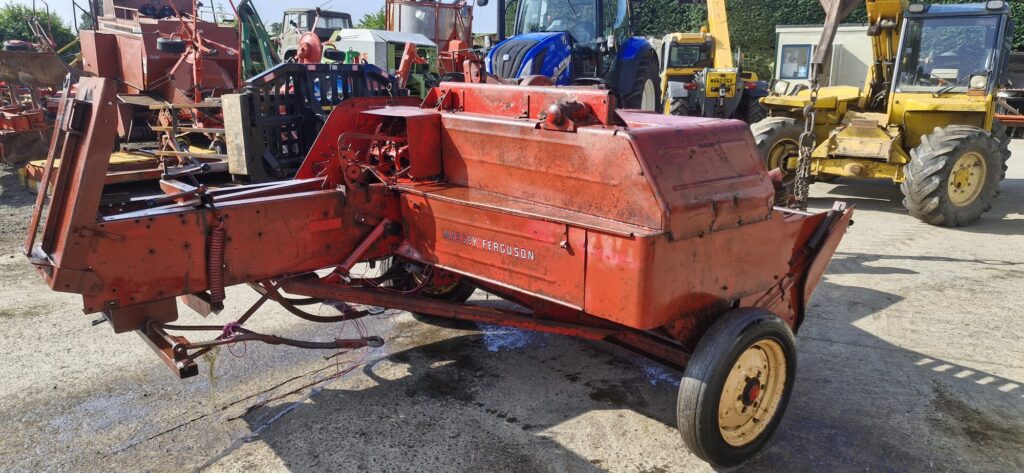 MASSEY FERGUSON 20 BALER