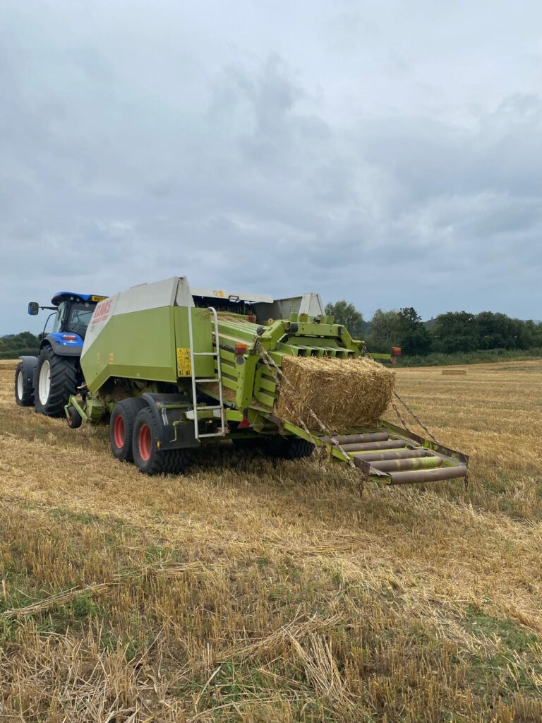 CLAAS QUADRANT 2200 BALER