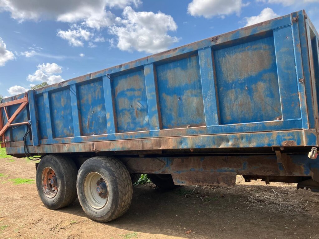 KEN WOOTEN 12 TON TRAILER