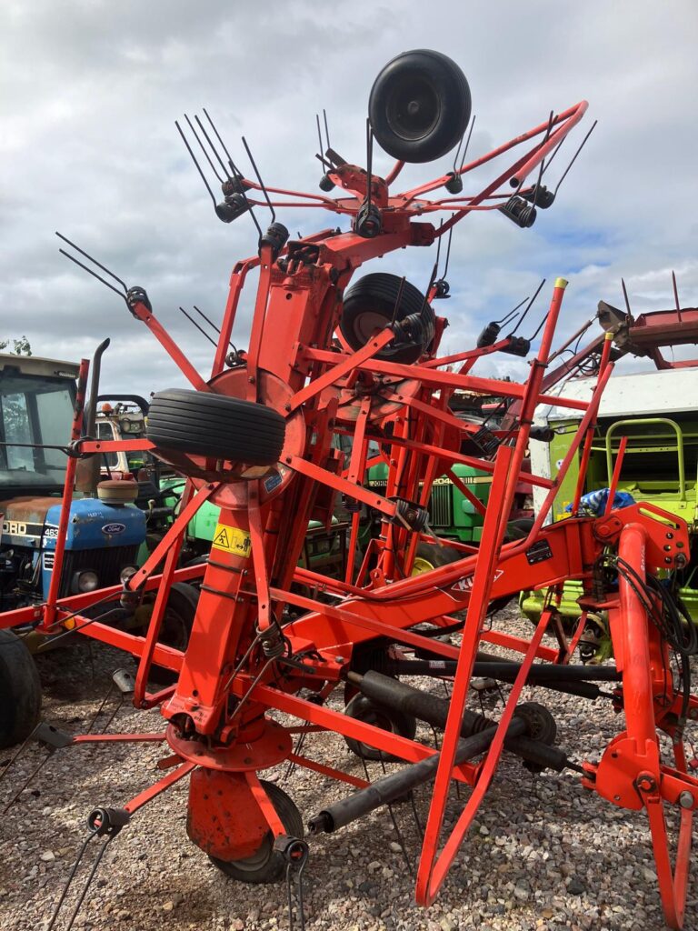 KUHN GF7802 6 ROTOR TEADER