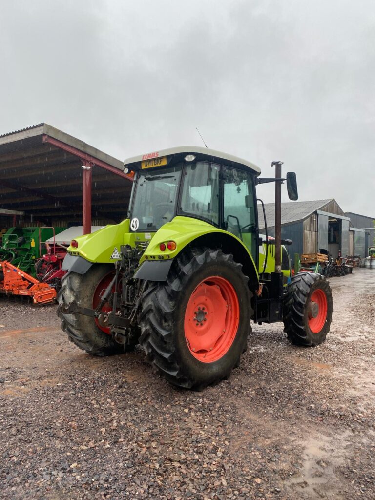 CLAAS ARION 620 TRACTOR