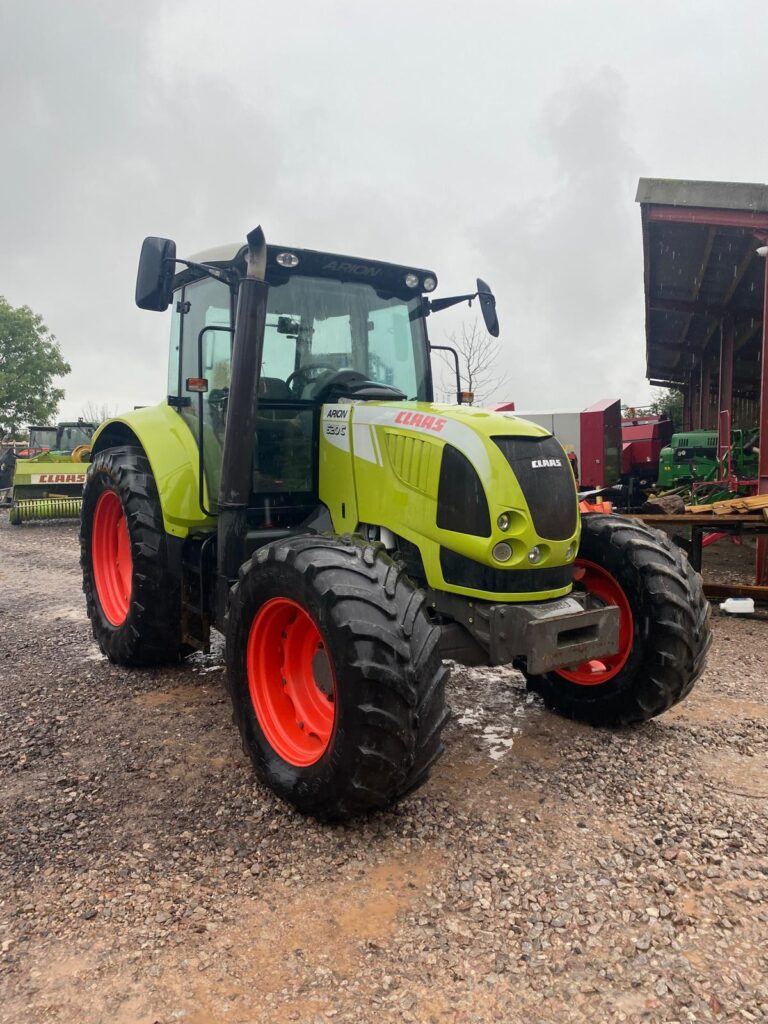 CLAAS ARION 620 TRACTOR