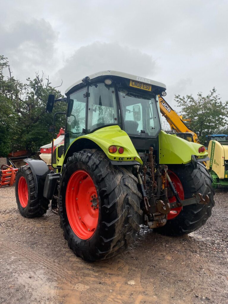 CLAAS ARION 620 TRACTOR