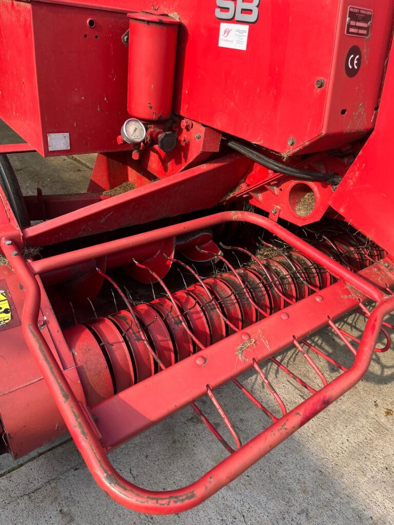 MASSEY FERGUSON 139 BALER