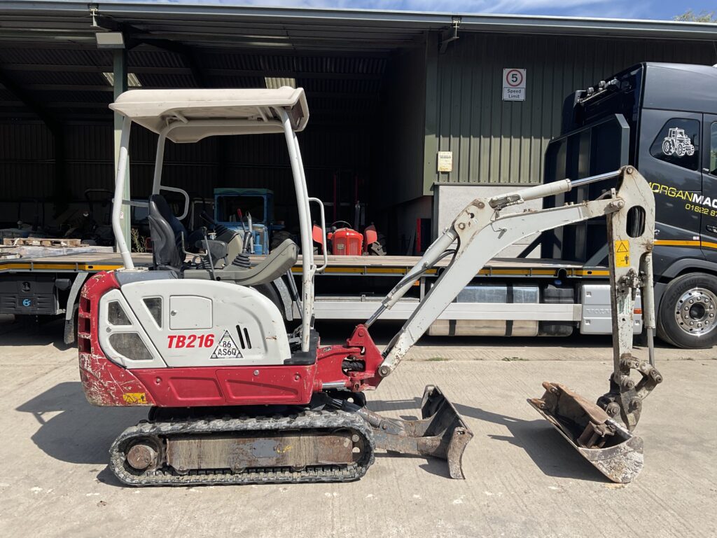 TAKEUCHI TB216