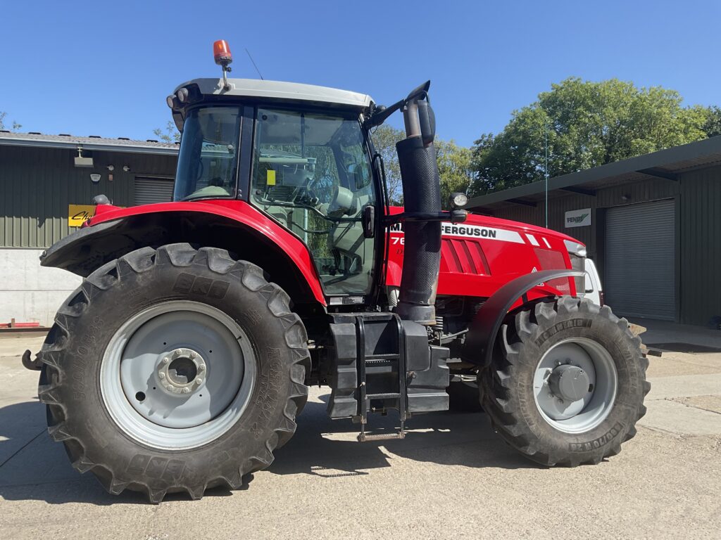 MASSEY FERGUSON 7620 DYNA-6