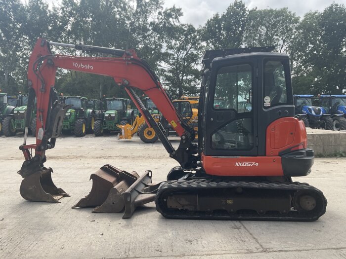 KUBOTA KX057-4