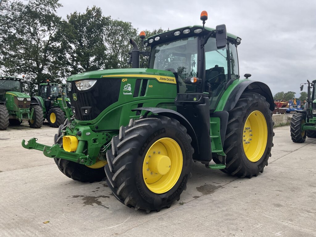 JOHN DEERE 6195R