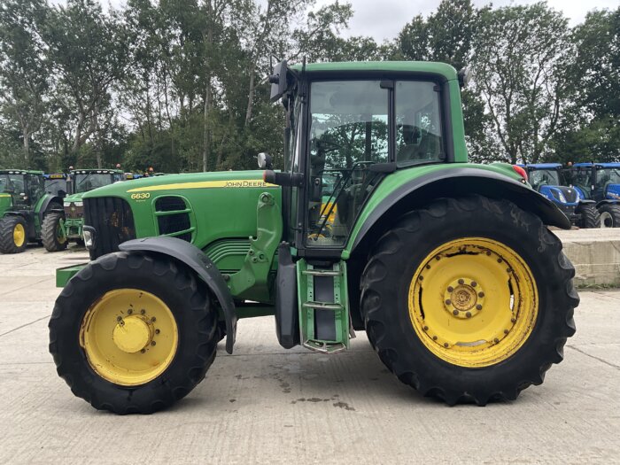 JOHN DEERE 6630 PREMIUM