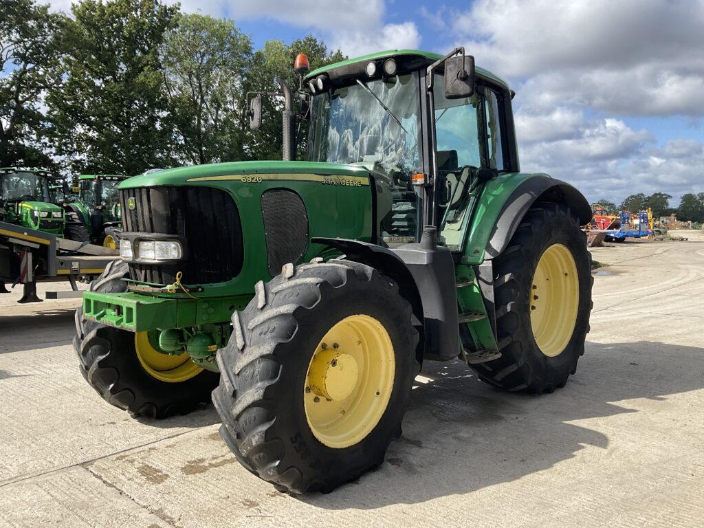 JOHN DEERE 6920