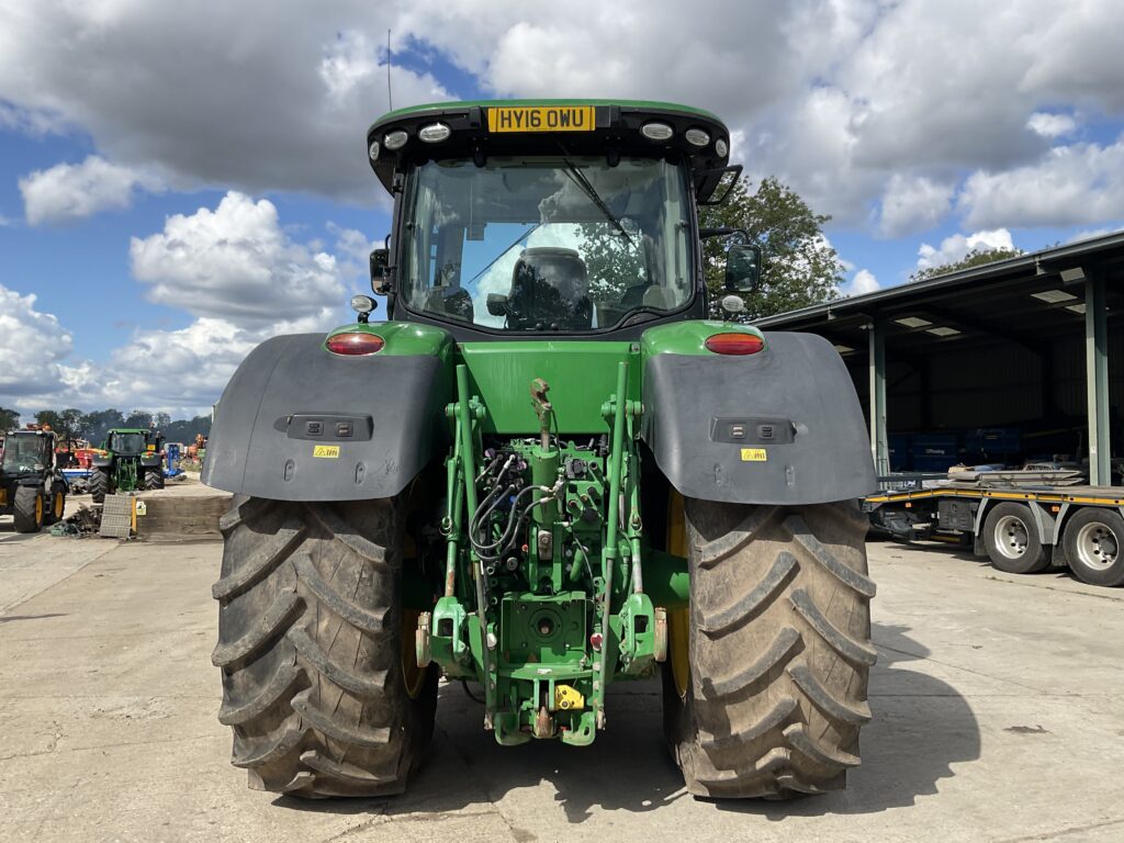 JOHN DEERE 7310R