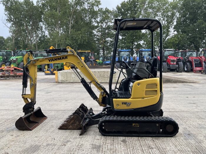 YANMAR VIO 17