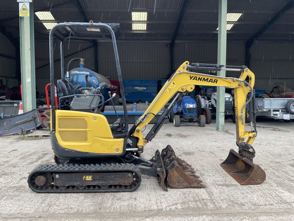 YANMAR VIO 17