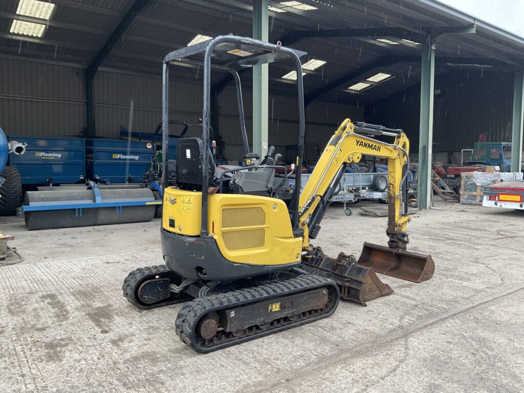 YANMAR VIO 17