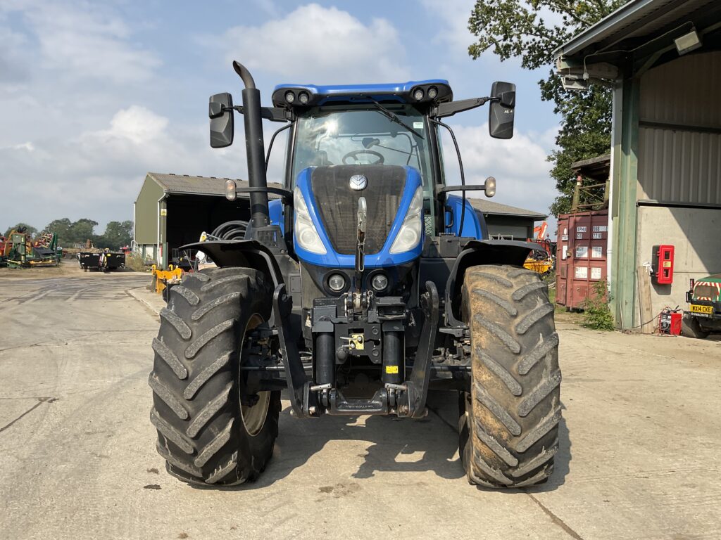 NEW HOLLAND T7.230