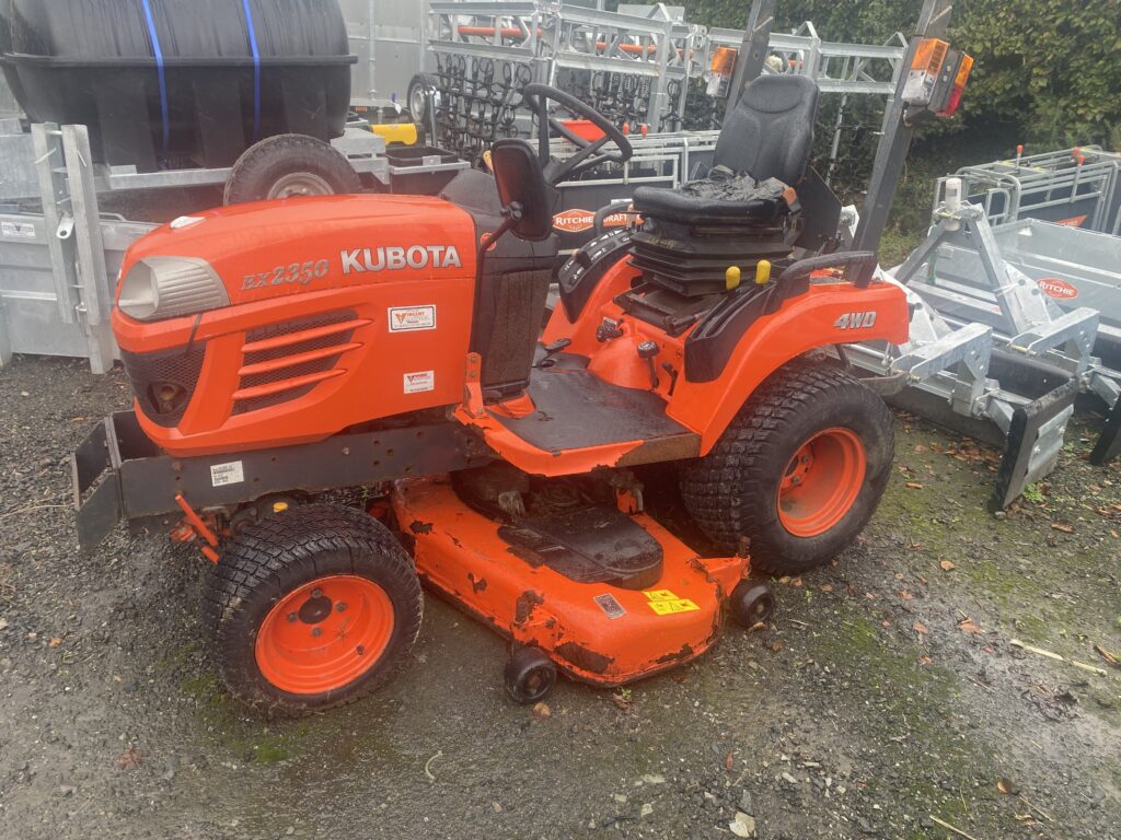 Kubota BX2350 4WD Compact Tractor c/w 5ft deck