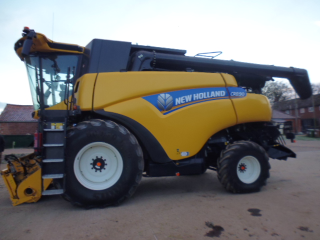 New Holland CR8.90 T4B