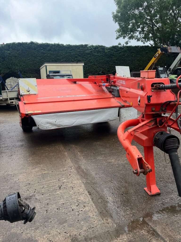 KUHN FC303 MOWER CONDITIONER