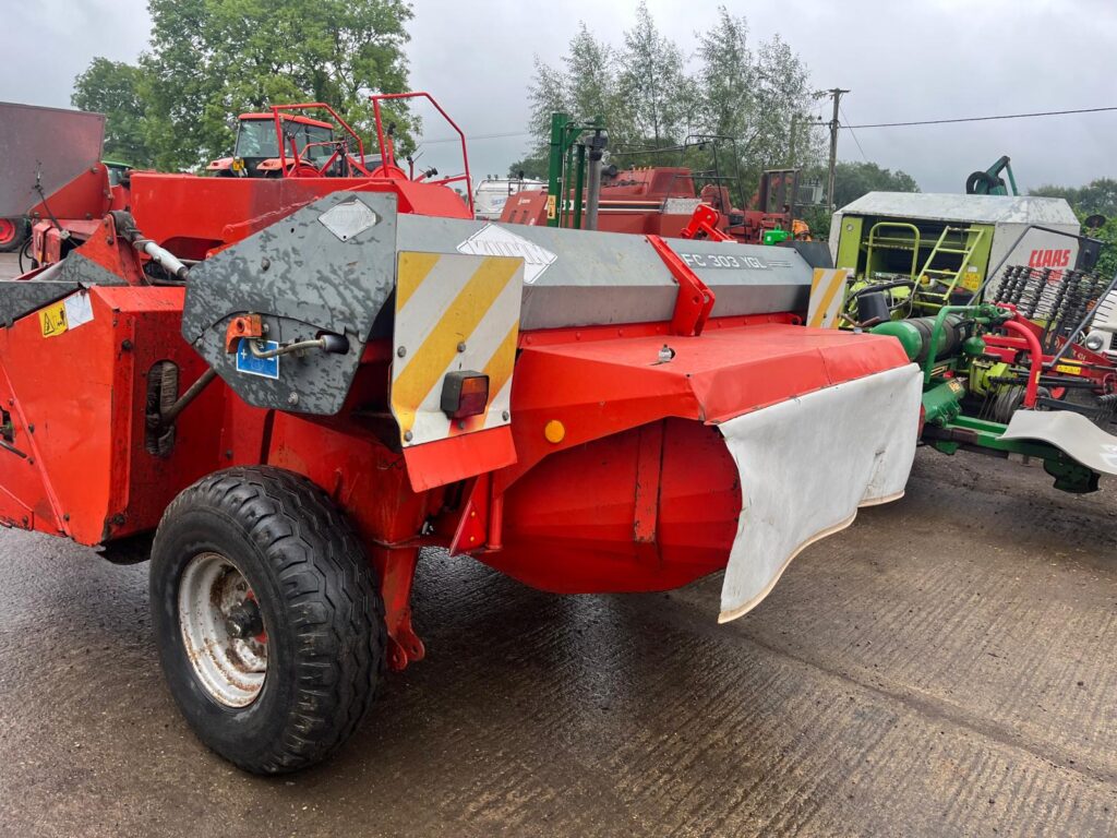 KUHN FC303 MOWER CONDITIONER