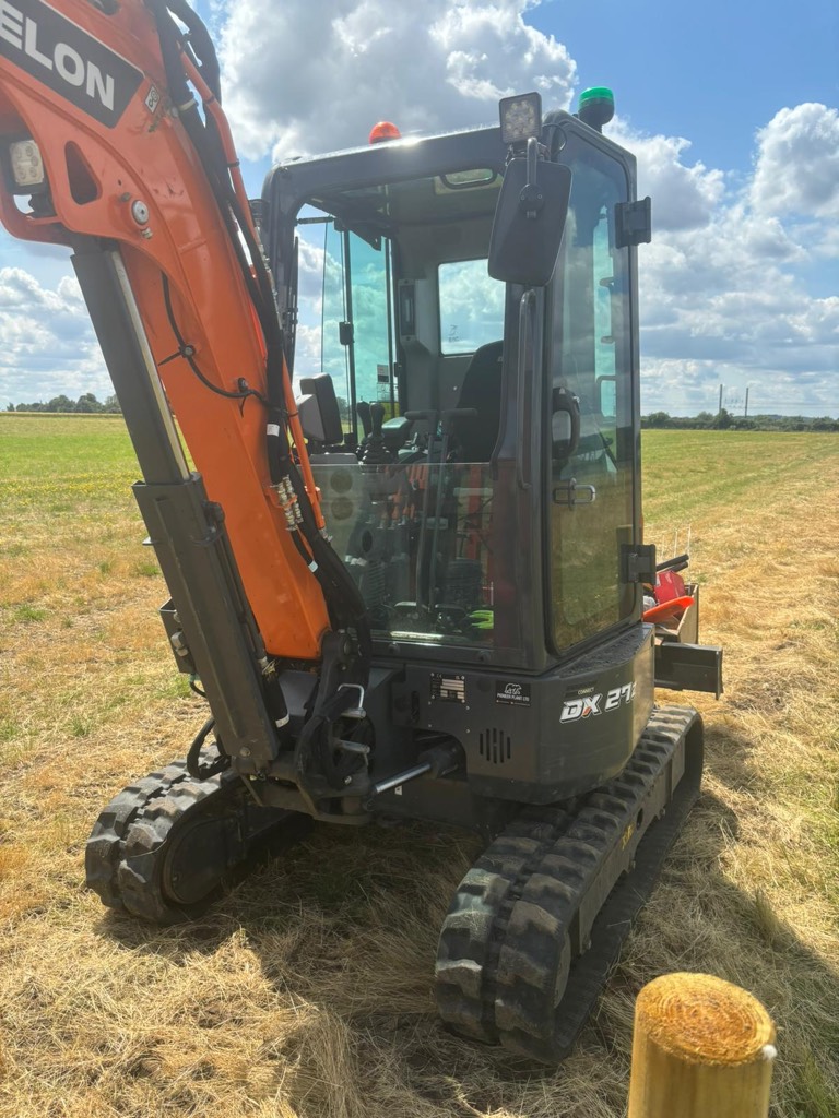 DOOSAN DX 27 Z-7