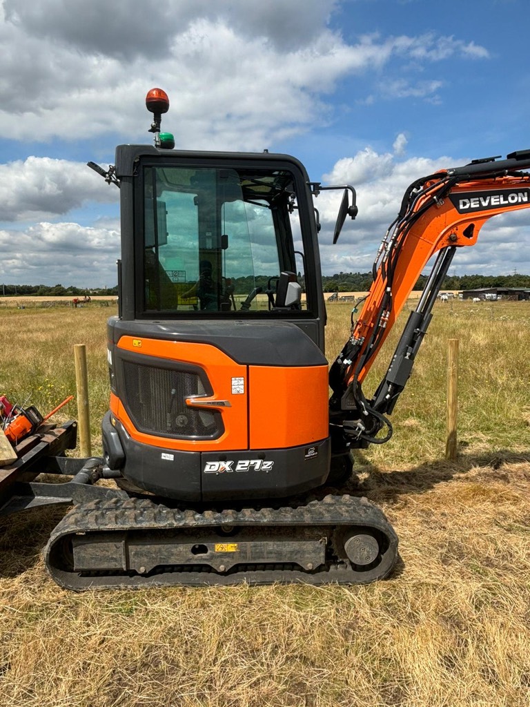 DOOSAN DX 27 Z-7