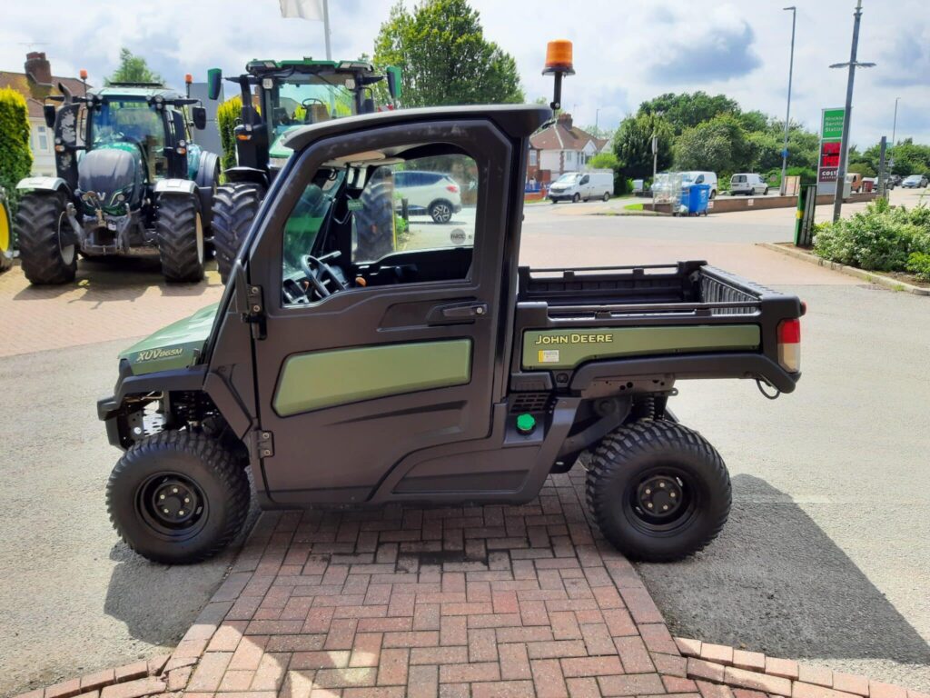 John Deere XUV865M Gator