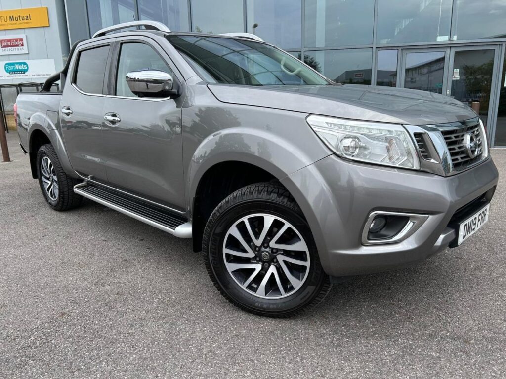 NISSAN NAVARA 2019 (19)