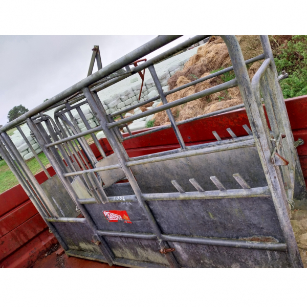 Bateman Cattle Crush Manual Yoke £650.00