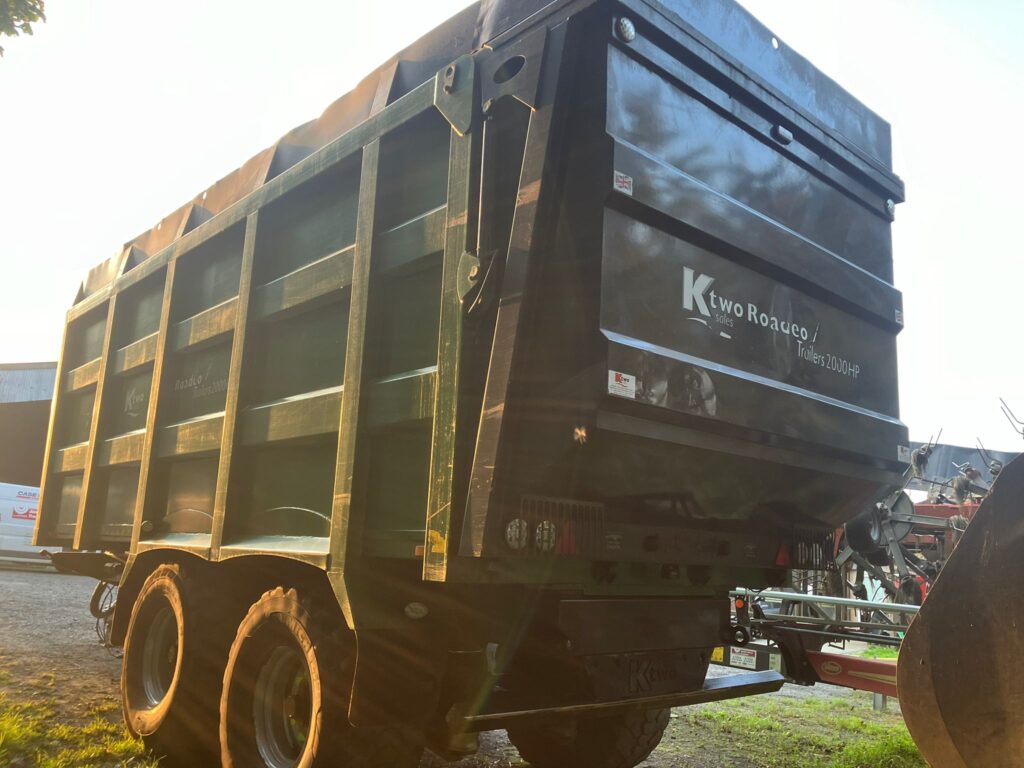 K Two Roadeo 2000 Pusher trailer