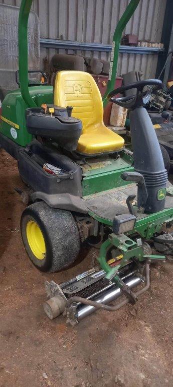 John Deere 2500B