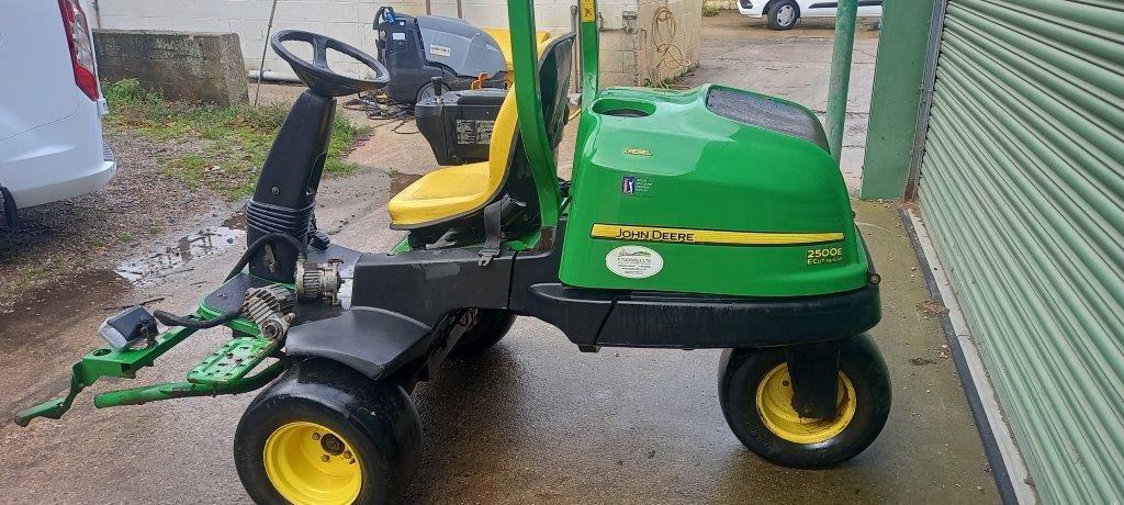 John Deere 2500E